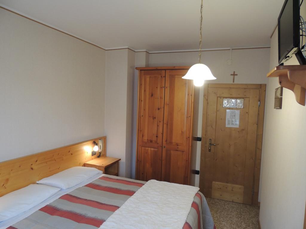 Hotel Zebrù Valfurva Buitenkant foto