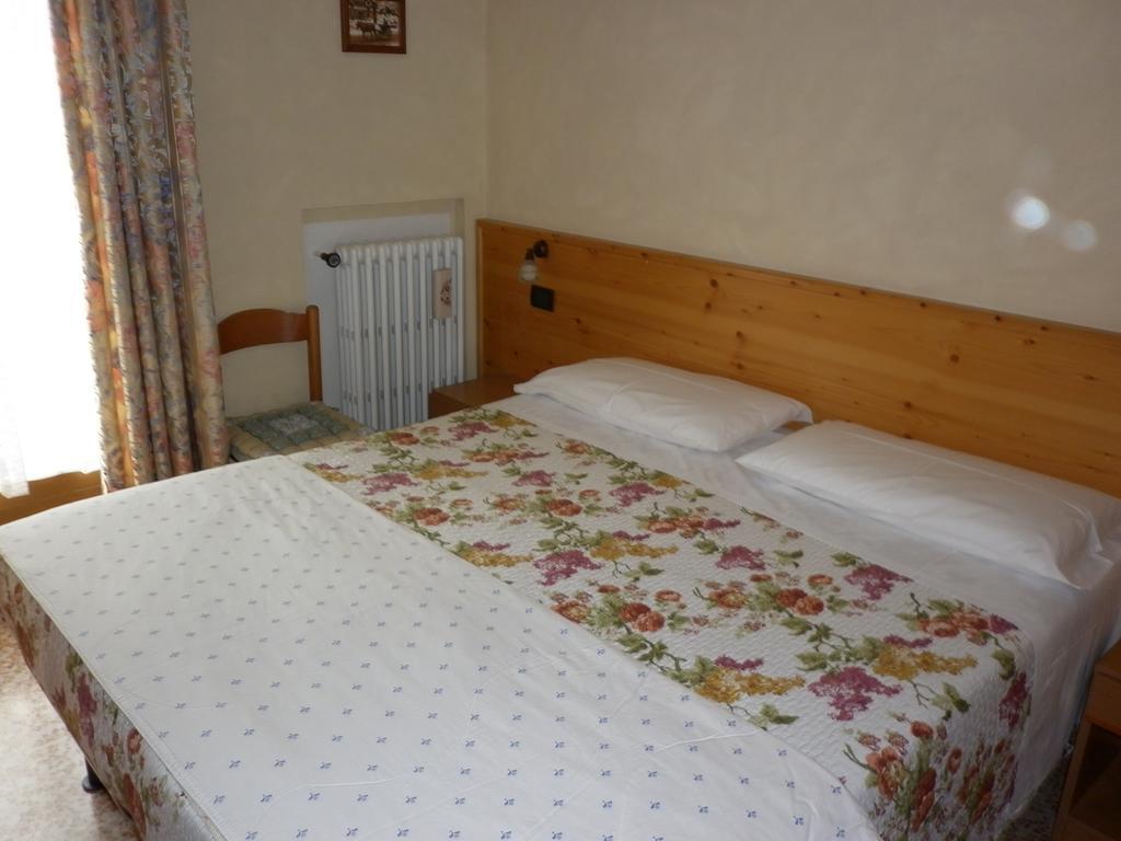 Hotel Zebrù Valfurva Kamer foto