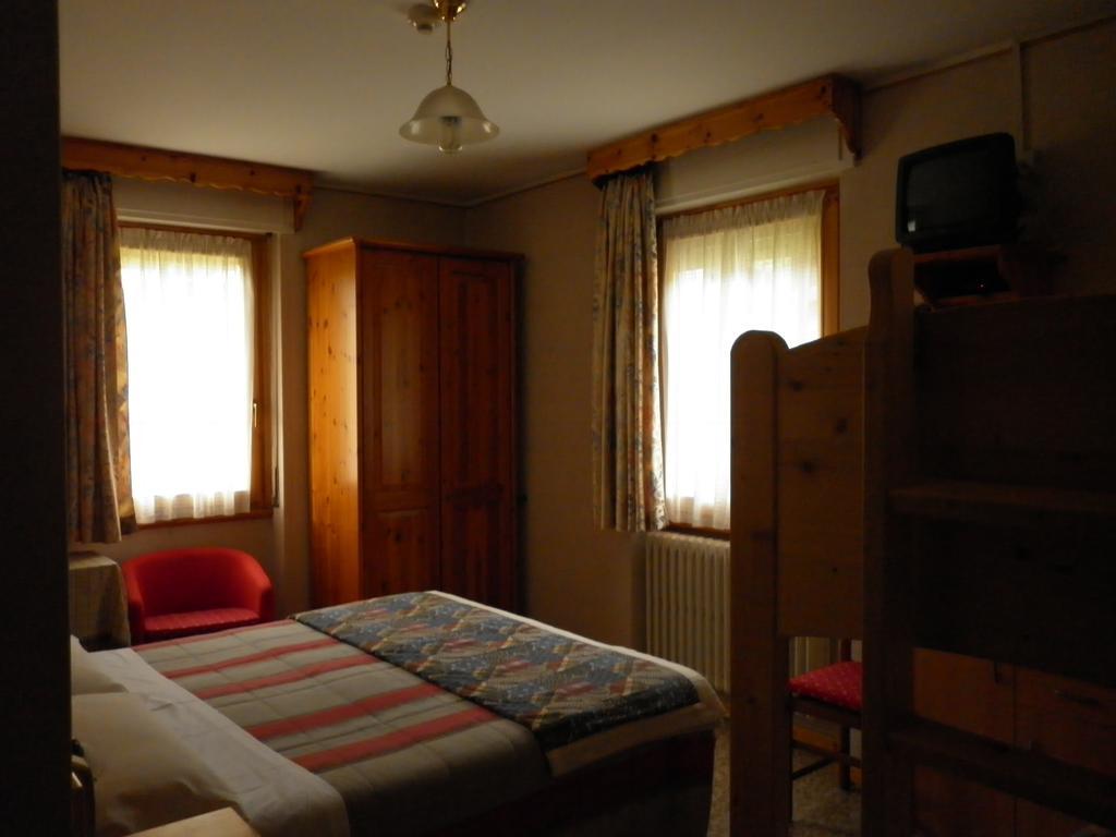Hotel Zebrù Valfurva Buitenkant foto