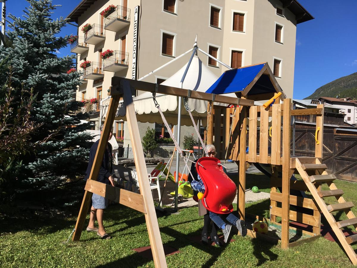Hotel Zebrù Valfurva Buitenkant foto