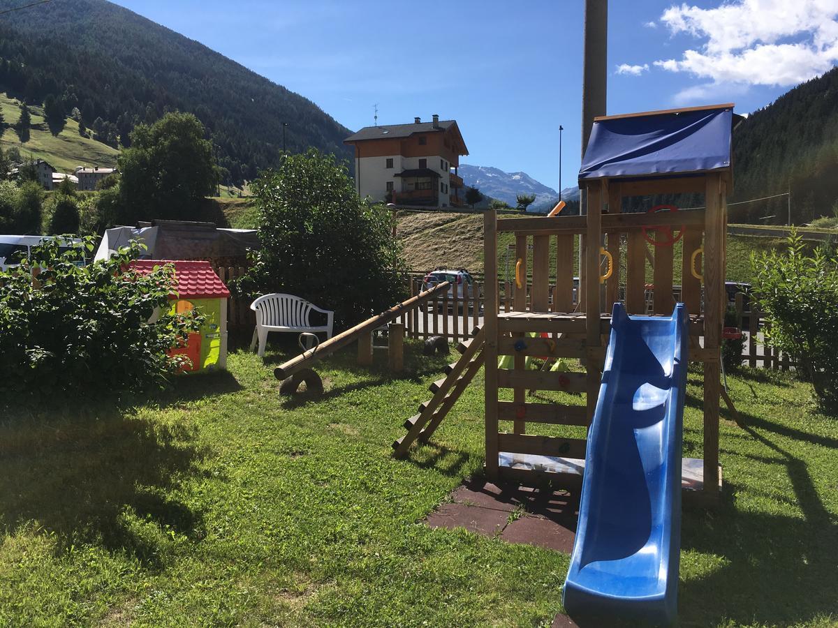 Hotel Zebrù Valfurva Buitenkant foto