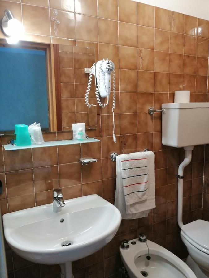 Hotel Zebrù Valfurva Buitenkant foto